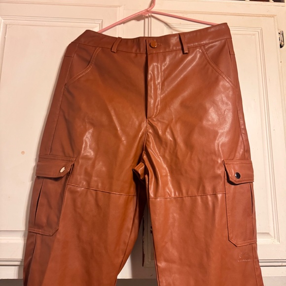 Faux leather cargo pants women’s - Picture 5 of 5